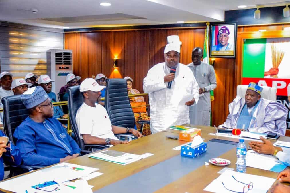 13 Ondo APC lawmakers discuss with Ganduje, disclose enhance for Aiyedatiwa sooner than major election