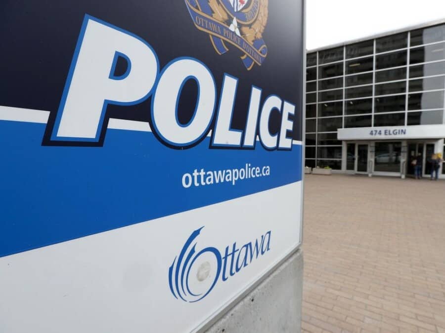 Ottawa police within the hunt for robbery and assault suspects