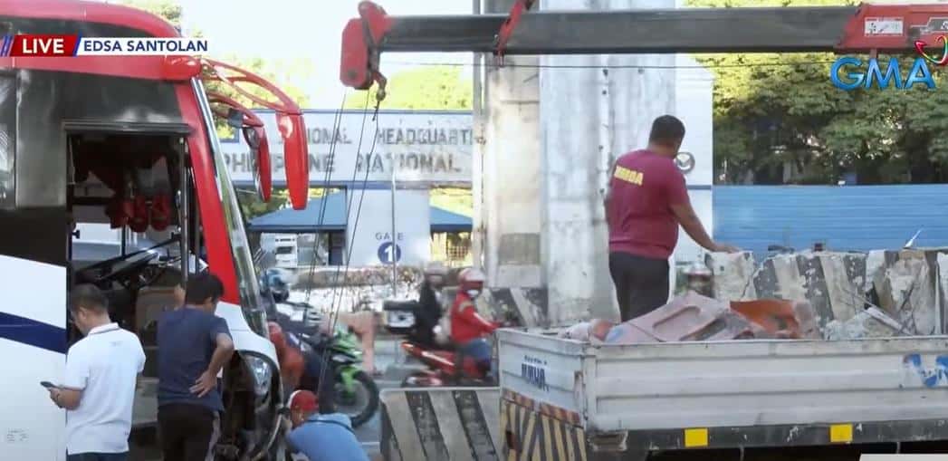Provincial bus, plowed the barriers in EDSA; passenger, injured