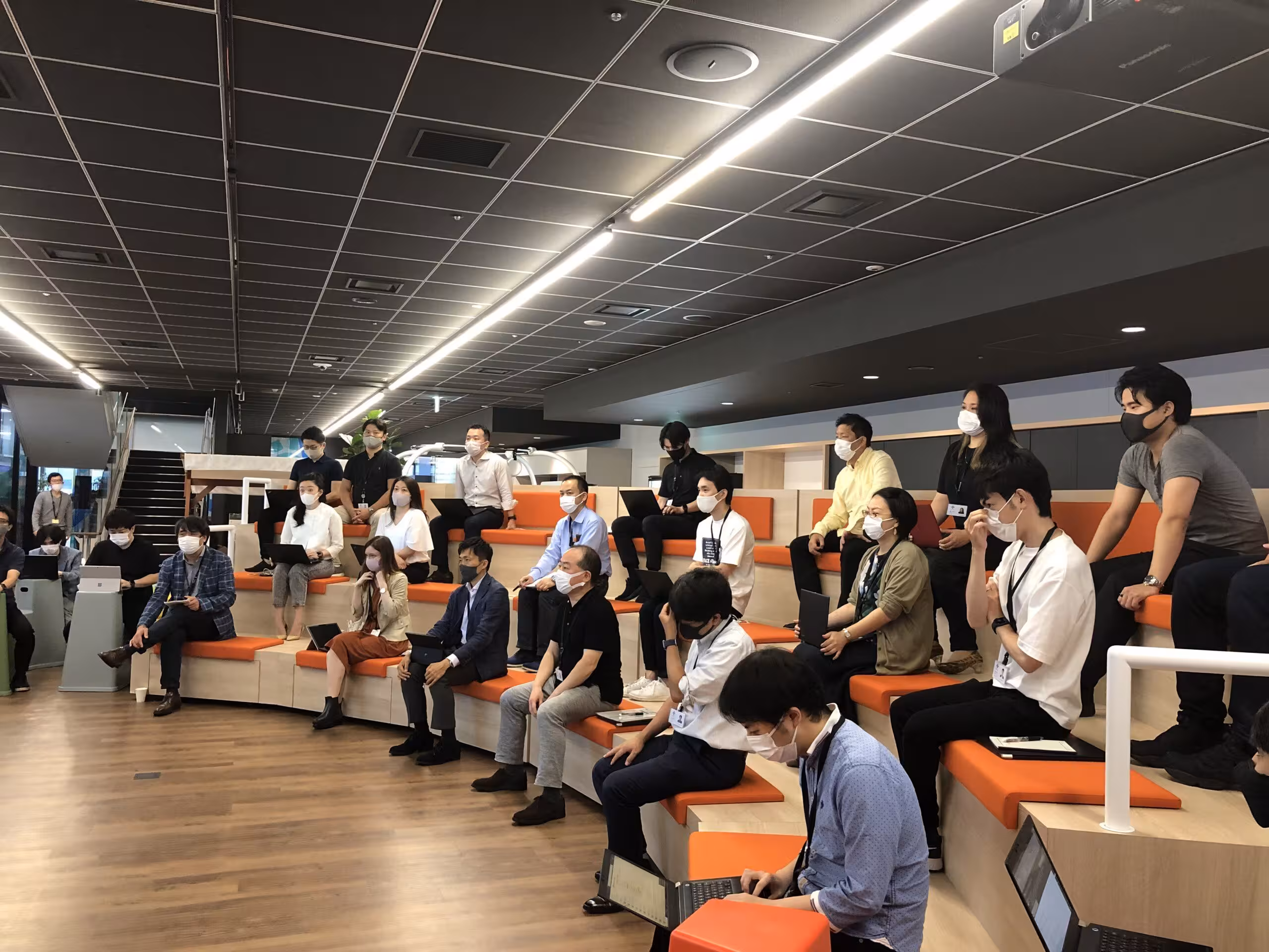 How does Mitsui & Co. develop DX business personnel who understand digital and business?