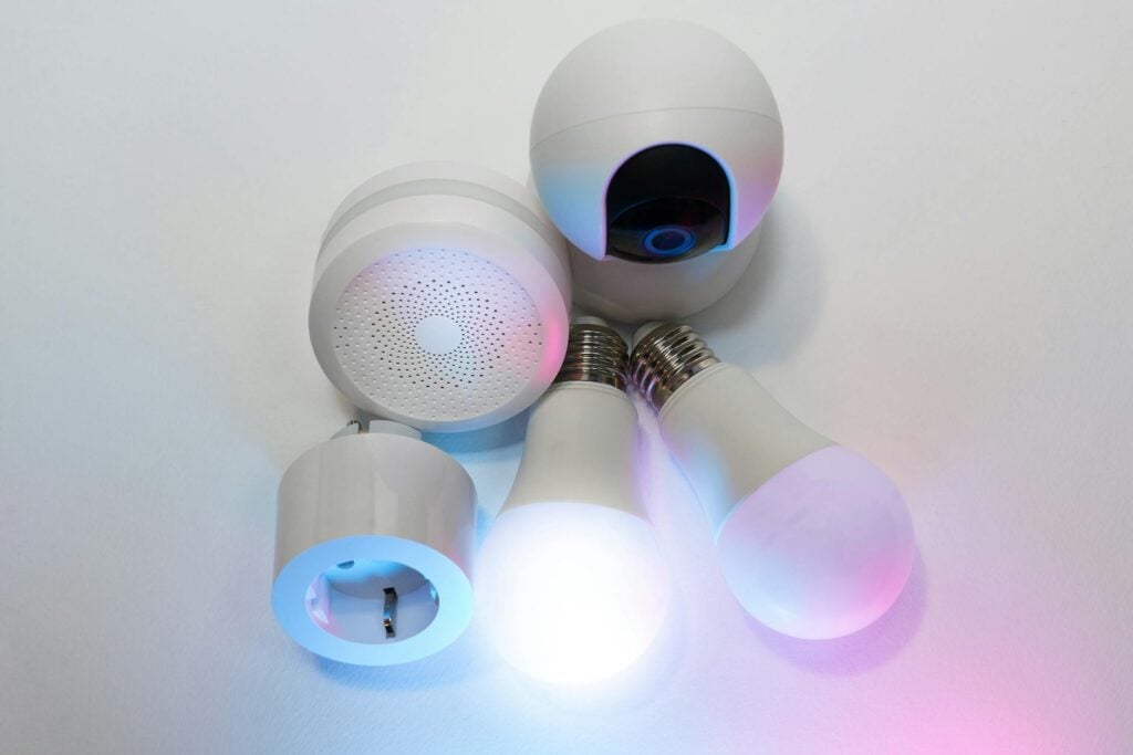 smart home devices bulbs cameras hubs