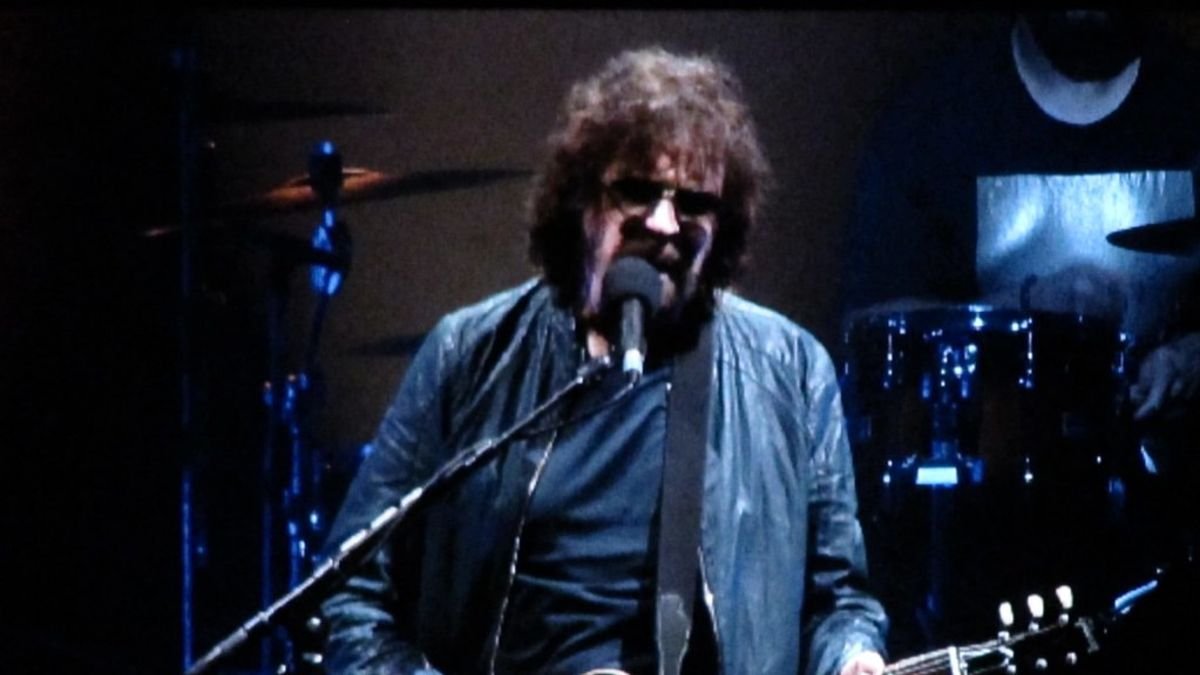 ELO Frontman Jeff Lynne Cancels Final Show Due to Illness