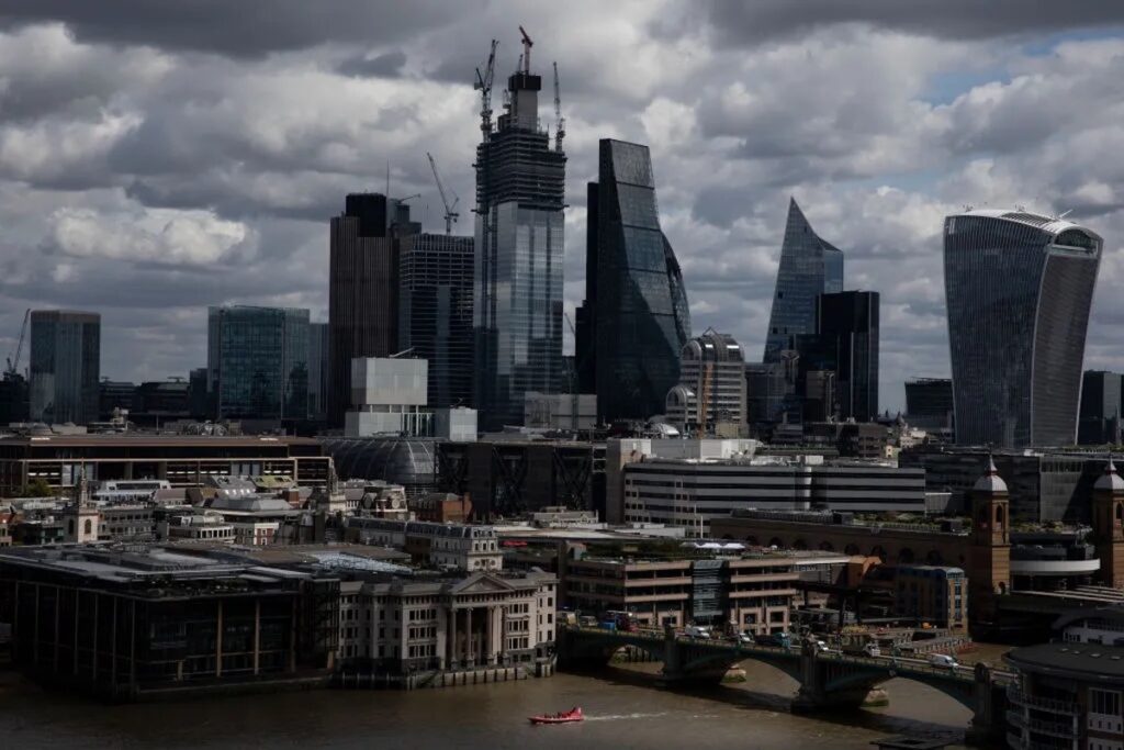 UK’s mid-sized firms at fastest growth since Labour elected