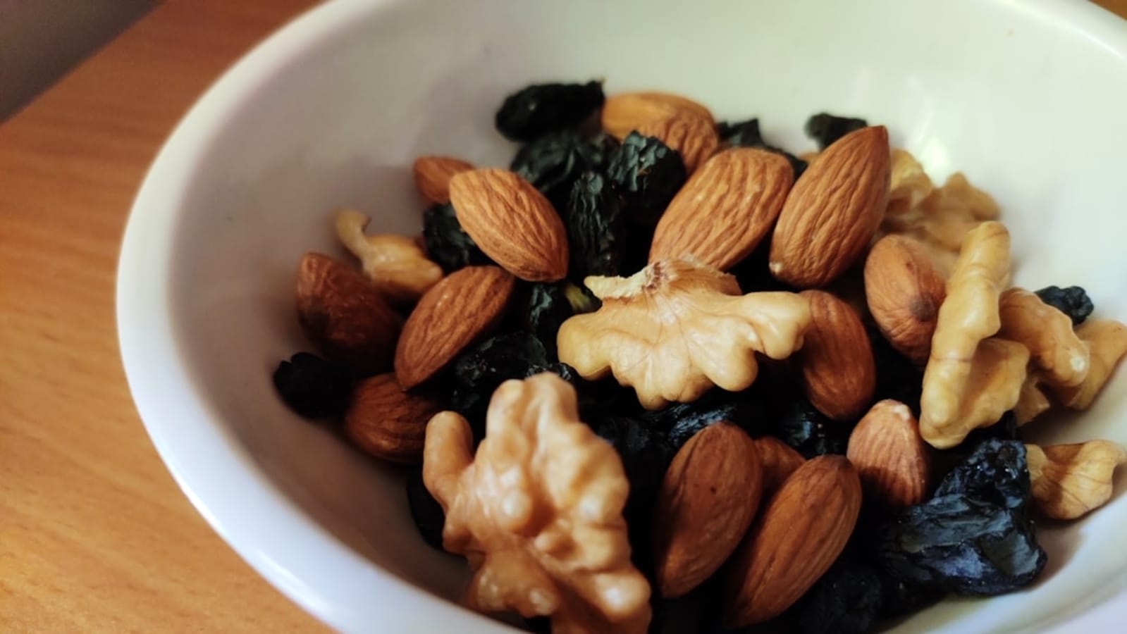 Mumbai nutritionist says eating just 3 pieces of this nut can improve brain and heart: ‘Great source of omega-3s and…’