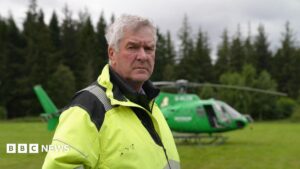 Cairngorm residents say wildfire response 'too slow'