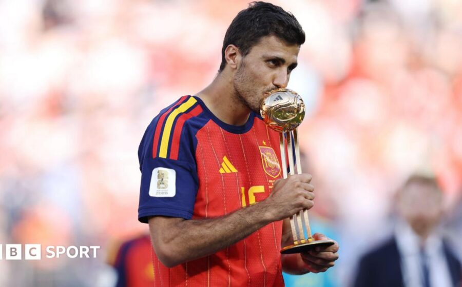 How do Manchester City manage the Rodri dilemma?