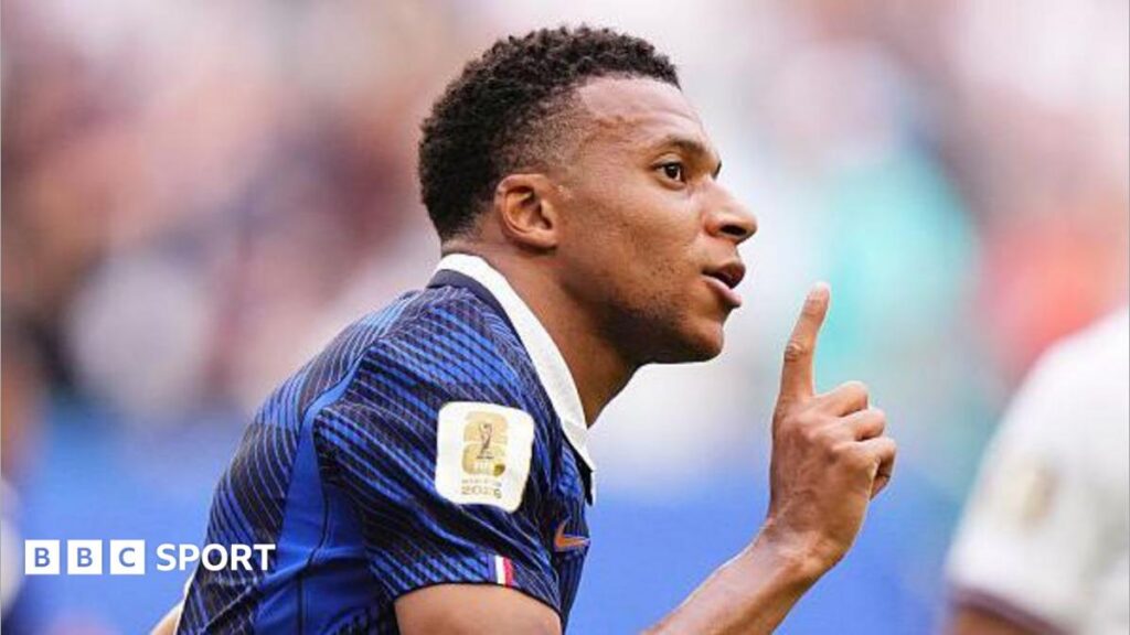 Mbappe and Messi Duel in a Historic Golden Boot Race at the 2026 World Cup