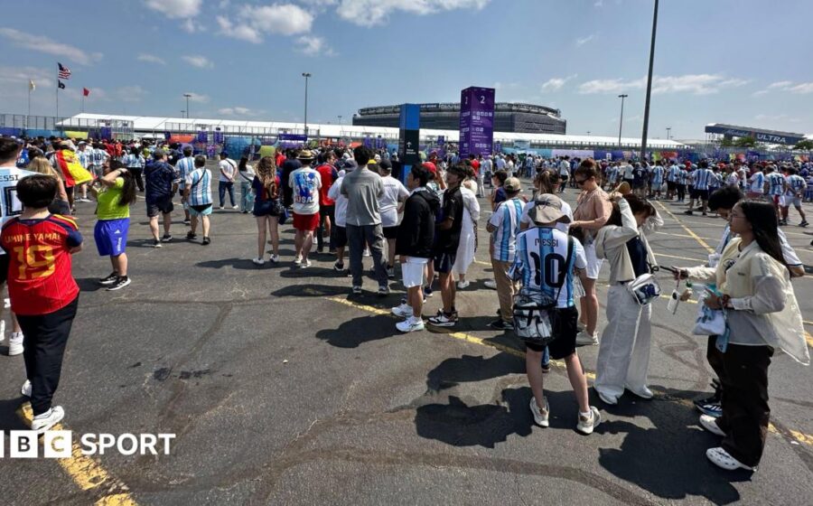 Trump presence means two-hour queues for World Cup final