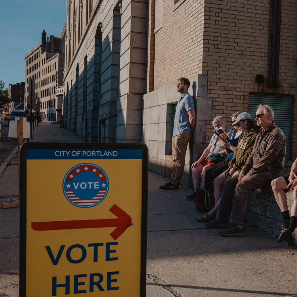 Voters Perceive Political Parties as More Extreme Than Their Candidates, New Poll Finds