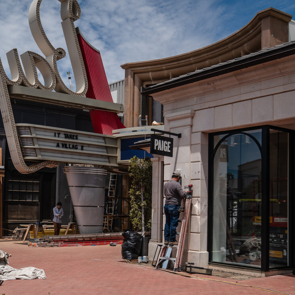 Reviving Pacific Palisades Shopping Center Amidst Post-Wildfire Challenges