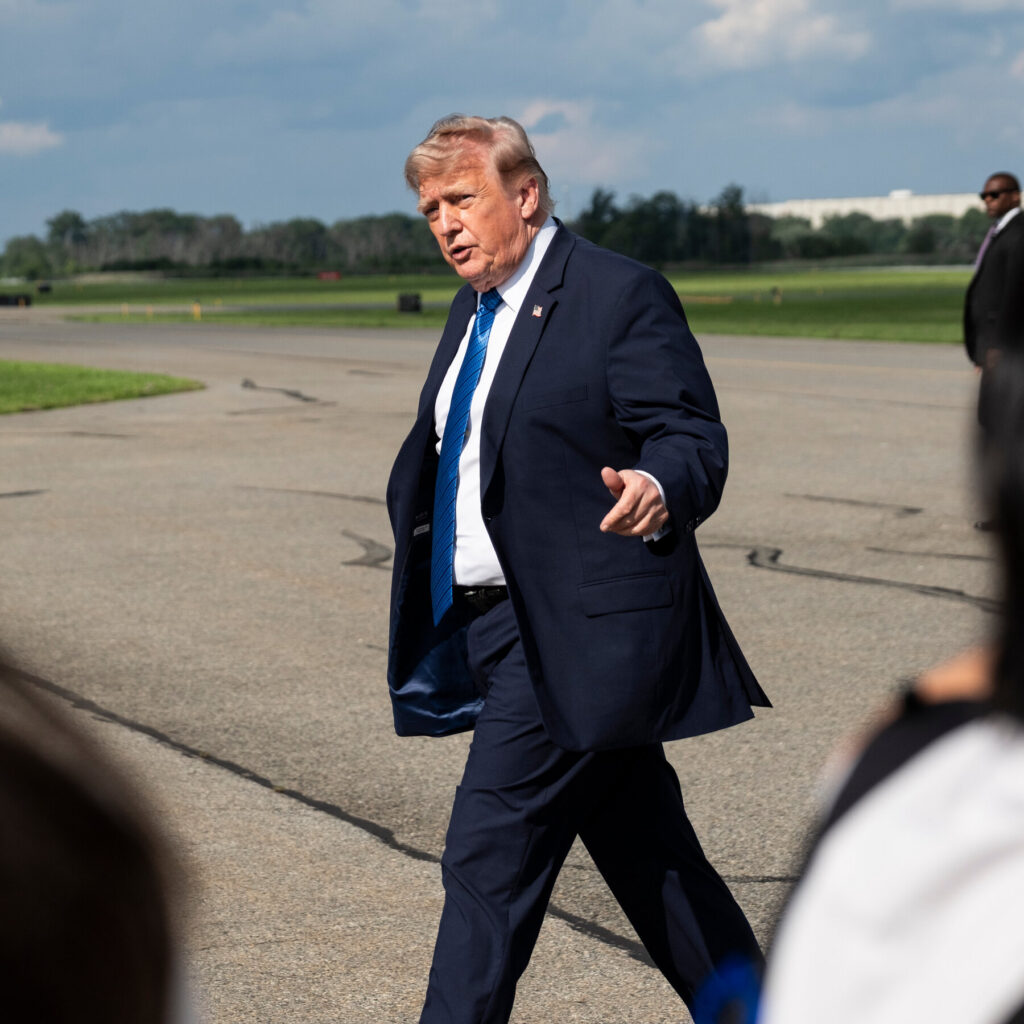 Iran’s Strategic Position Amid Trump’s Shift on Regional Escalation