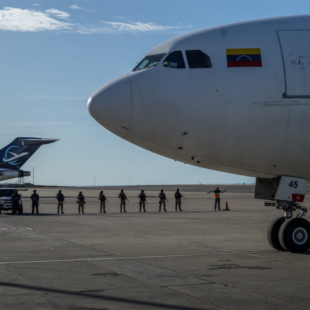 U.S. Resumes Deportation Flights to Venezuela Amid Controversy Over Earthquake Deaths