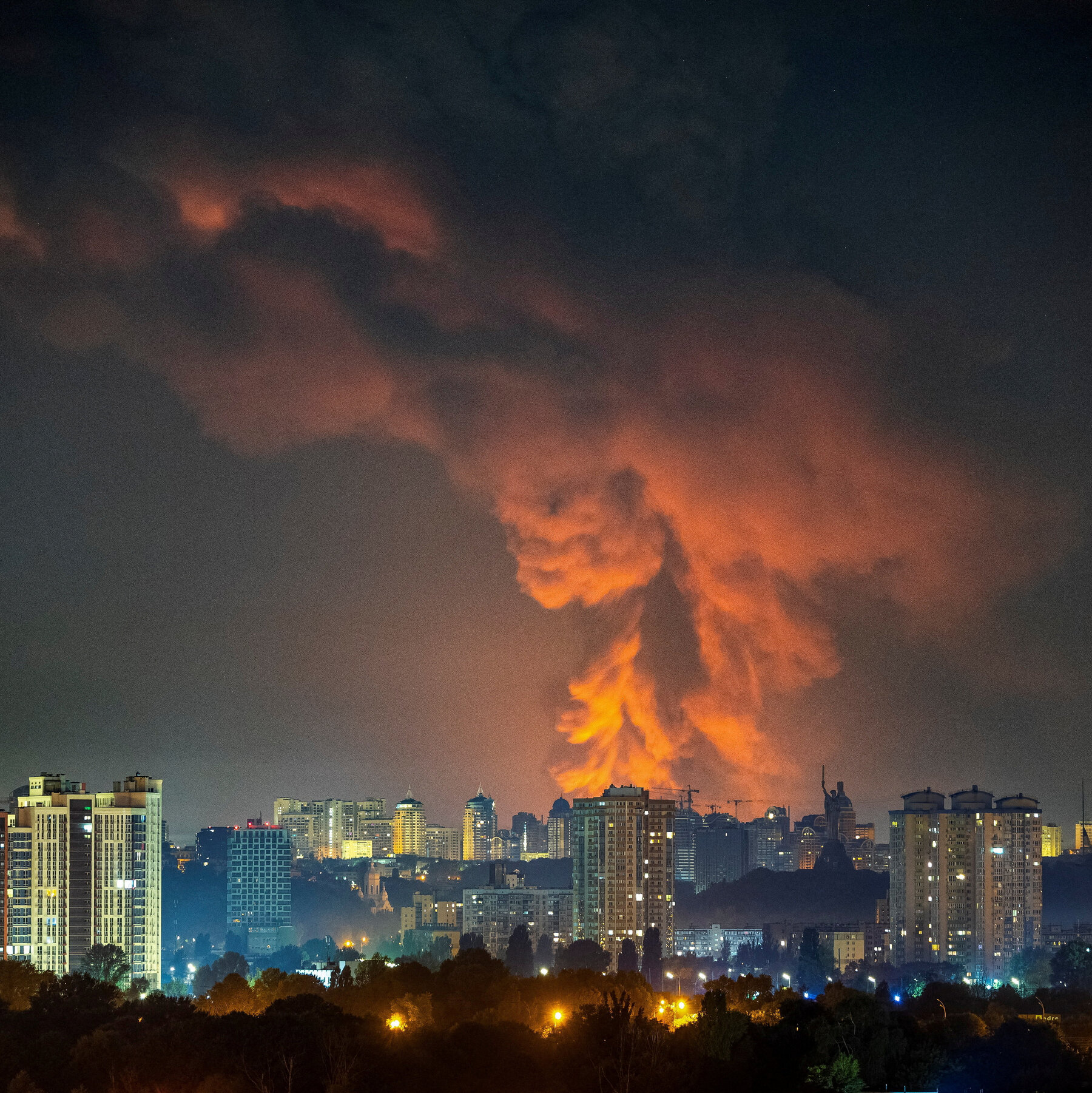 Russia’s Deadly Missile Assault on Kyiv Highlights Ukraine’s Strained Air Defenses